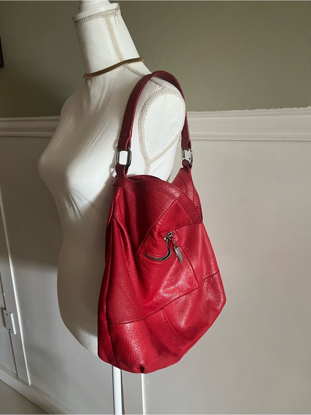 B. Makowsky Boho Red Leather Shoulder Bag Style Tote Purse